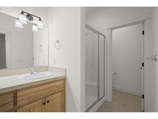 4054 FOREST VIEW Dr, Washougal, WA 98671