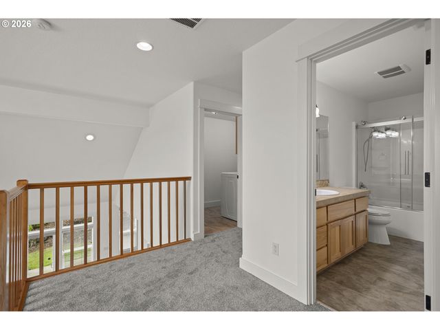 4054 FOREST VIEW Dr, Washougal, WA 98671