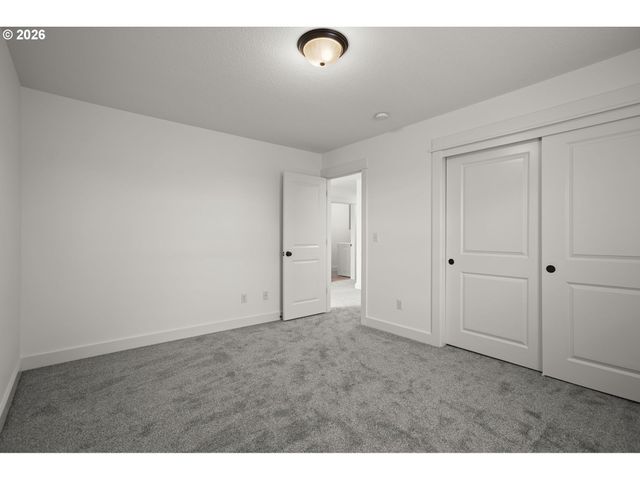 4054 FOREST VIEW Dr, Washougal, WA 98671