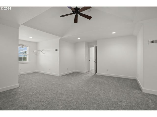 4054 FOREST VIEW Dr, Washougal, WA 98671