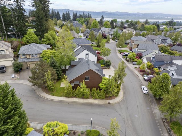 4054 FOREST VIEW Dr, Washougal, WA 98671