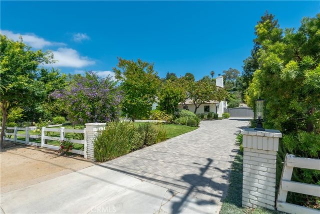 5460 ROUND MEADOW, Hidden Hills, CA 91302