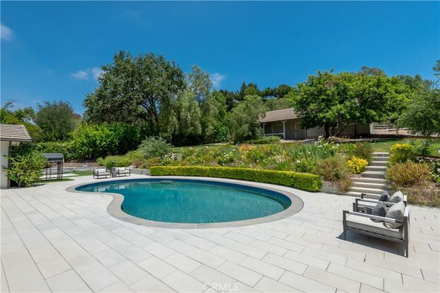 5460 ROUND MEADOW, Hidden Hills, CA 91302