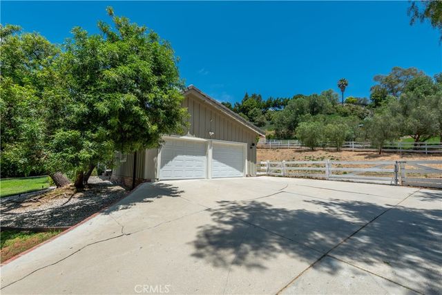 5460 ROUND MEADOW, Hidden Hills, CA 91302