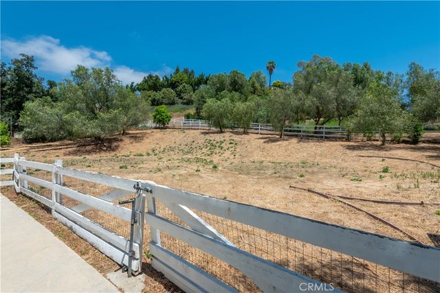 5460 ROUND MEADOW, Hidden Hills, CA 91302