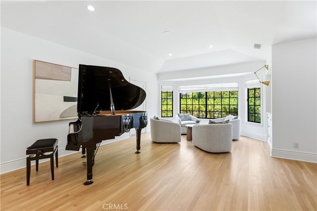 5460 ROUND MEADOW, Hidden Hills, CA 91302