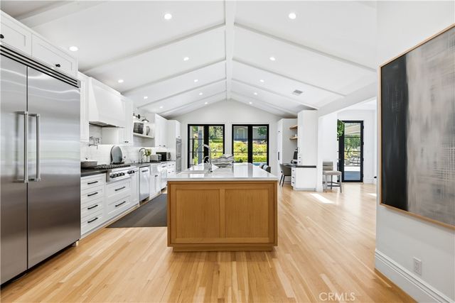 5460 ROUND MEADOW, Hidden Hills, CA 91302