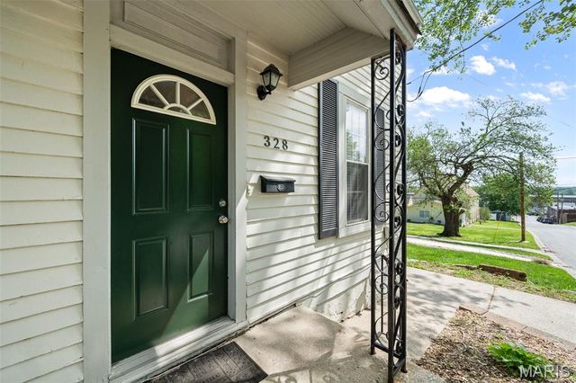 328 Franklin Street, St Charles, MO 63301