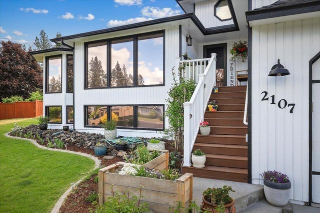 2107 S Scenic Blvd, Spokane, WA 99224