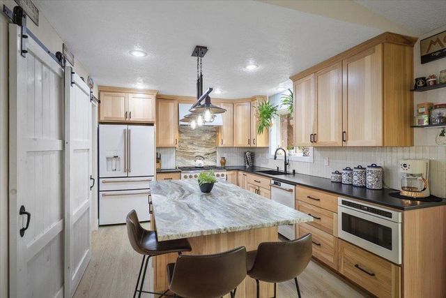 2107 S Scenic Blvd, Spokane, WA 99224