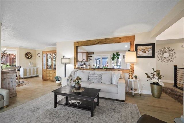 2107 S Scenic Blvd, Spokane, WA 99224
