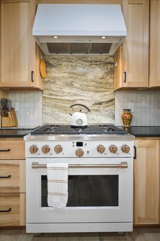 2107 S Scenic Blvd, Spokane, WA 99224