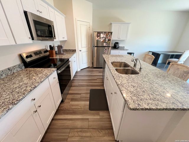 874 Barnacle Ct, Adkins, TX 78109