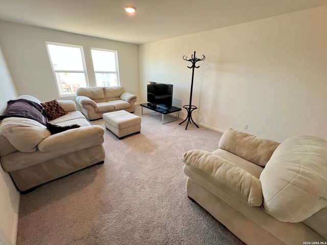 874 Barnacle Ct, Adkins, TX 78109