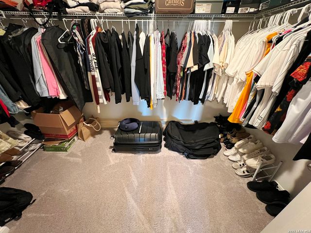 874 Barnacle Ct, Adkins, TX 78109