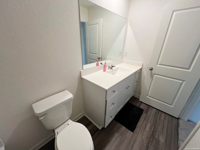 874 Barnacle Ct, Adkins, TX 78109