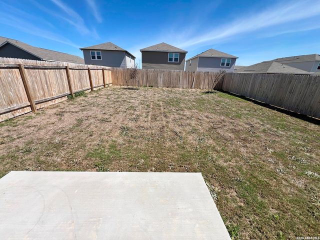 874 Barnacle Ct, Adkins, TX 78109