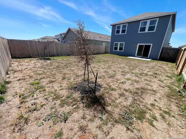 874 Barnacle Ct, Adkins, TX 78109