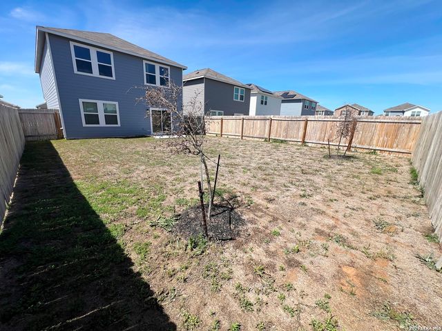 874 Barnacle Ct, Adkins, TX 78109