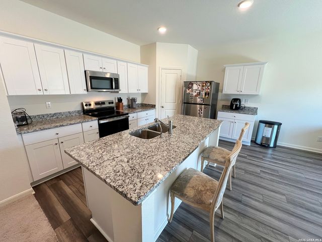 874 Barnacle Ct, Adkins, TX 78109