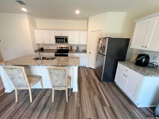 874 Barnacle Ct, Adkins, TX 78109