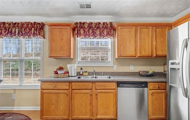 5769 Fairington Farms Court, Lithonia, GA 30038