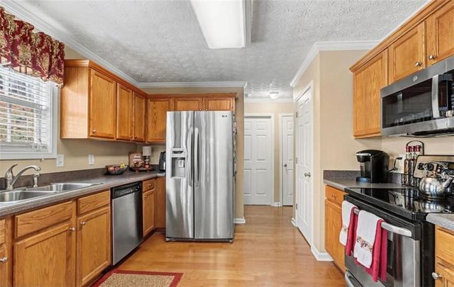 5769 Fairington Farms Court, Lithonia, GA 30038