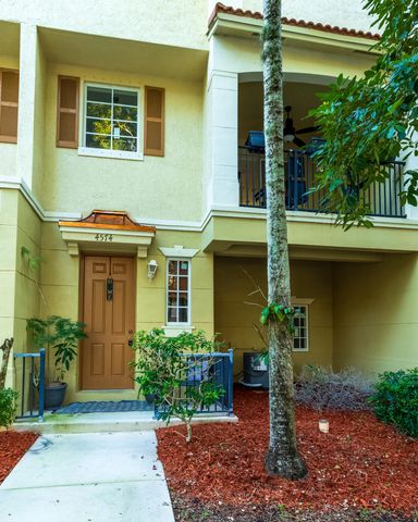 4574 Danson Way, Delray Beach, FL 33445