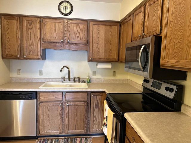 249 Ba Wood Lane, Janesville, WI 53545