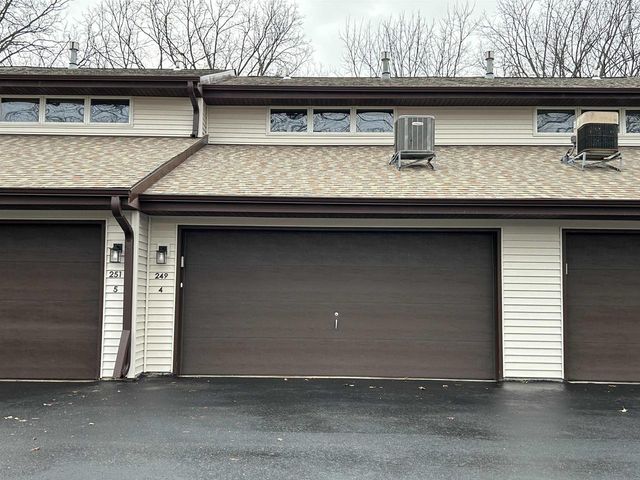 249 Ba Wood Lane, Janesville, WI 53545