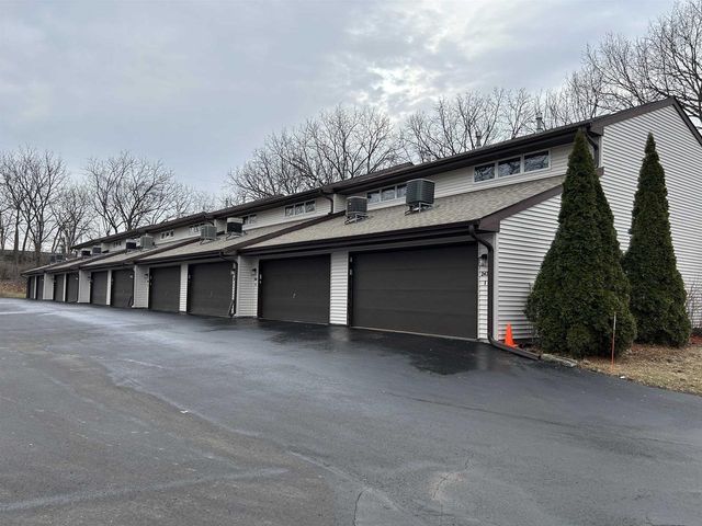 249 Ba Wood Lane, Janesville, WI 53545