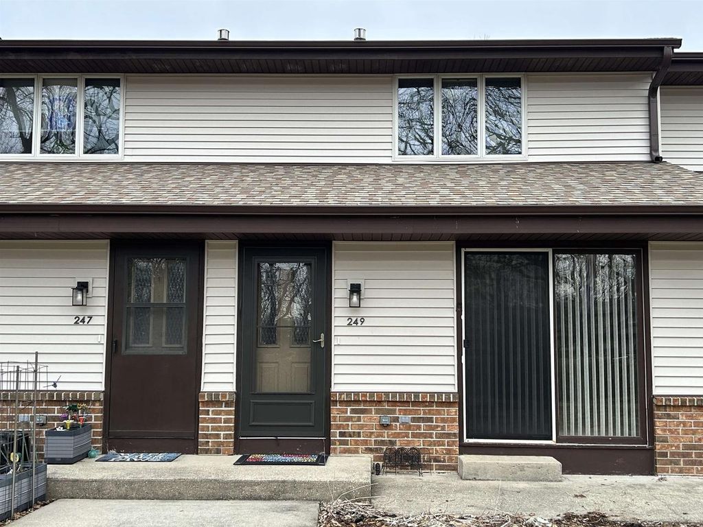 249 Ba Wood Lane, Janesville, WI 53545