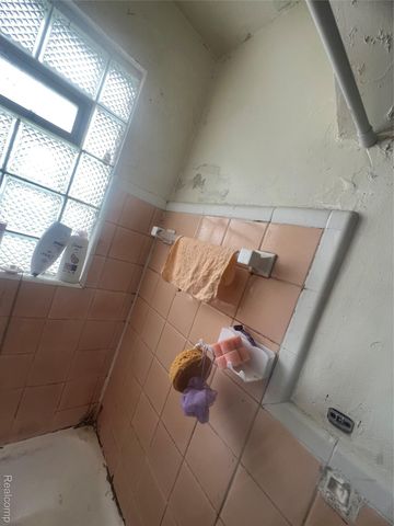 20543 Waltham Street, Detroit, MI 48205