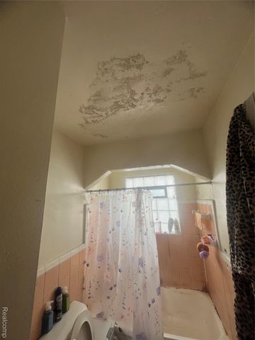 20543 Waltham Street, Detroit, MI 48205