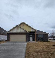 2301 Lexington Street, Siloam Springs, AR 72761