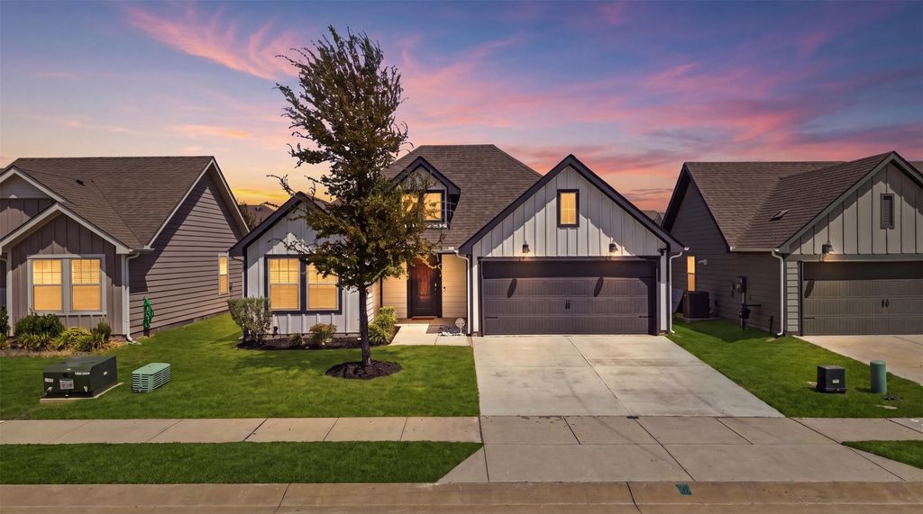 11328 Headwater Court, Providence Village, TX 76227