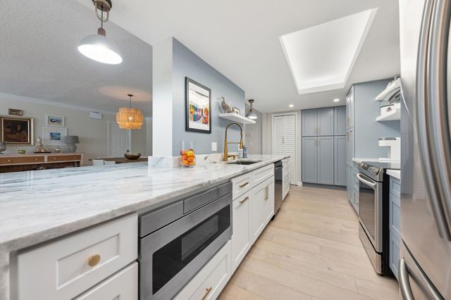 2000 S Ocean Boulevard 208, Delray Beach, FL 33483
