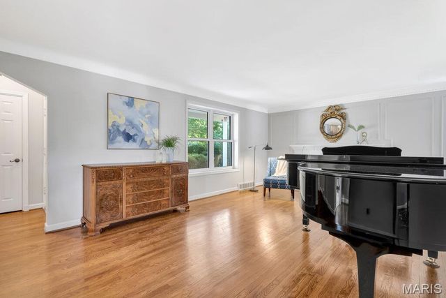 81 Heatherbrook Lane, Kirkwood, MO 63122