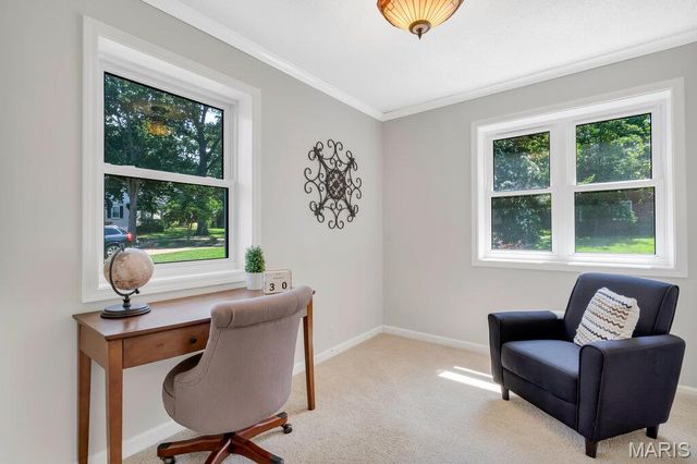 81 Heatherbrook Lane, Kirkwood, MO 63122