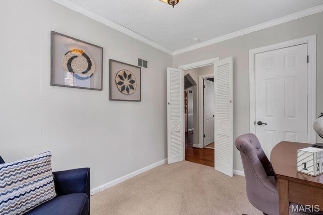 81 Heatherbrook Lane, Kirkwood, MO 63122