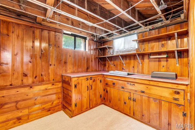 81 Heatherbrook Lane, Kirkwood, MO 63122
