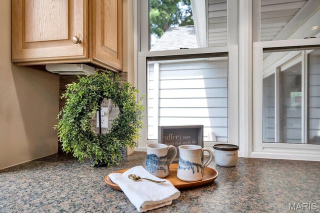 81 Heatherbrook Lane, Kirkwood, MO 63122