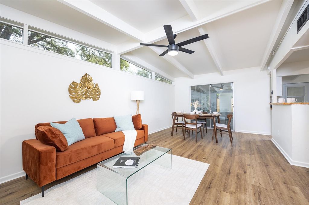 Image 14 of property listing at 3004 NE 12TH STREET, Gainesville, FL 32609