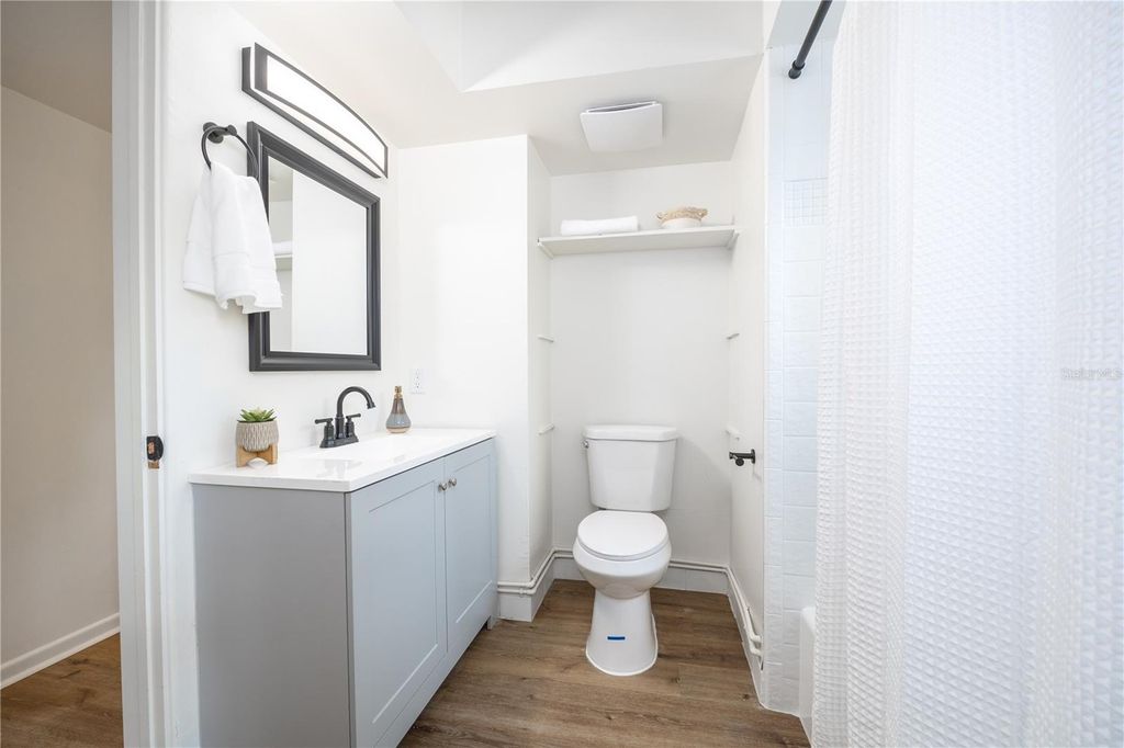 Image 20 of property listing at 3004 NE 12TH STREET, Gainesville, FL 32609