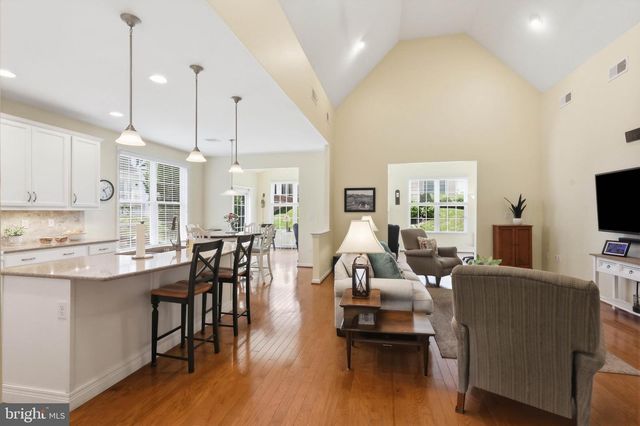 1063 PRESIDENTS DR, Lititz, PA 17543