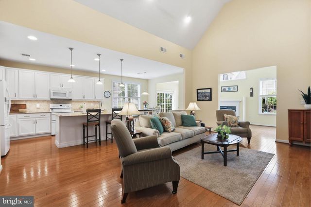 1063 PRESIDENTS DR, Lititz, PA 17543