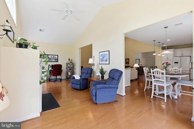 1063 PRESIDENTS DR, Lititz, PA 17543