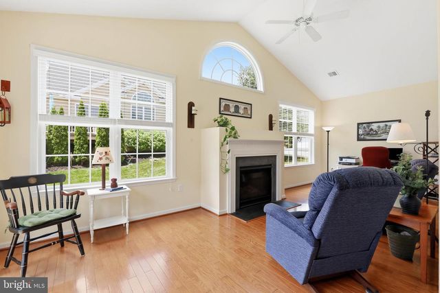 1063 PRESIDENTS DR, Lititz, PA 17543