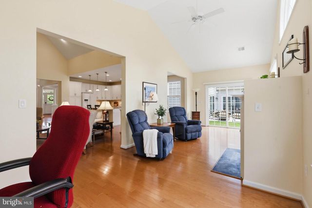 1063 PRESIDENTS DR, Lititz, PA 17543