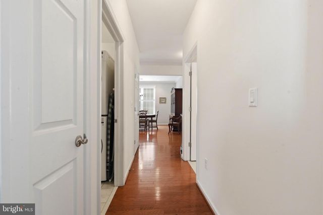 1063 PRESIDENTS DR, Lititz, PA 17543